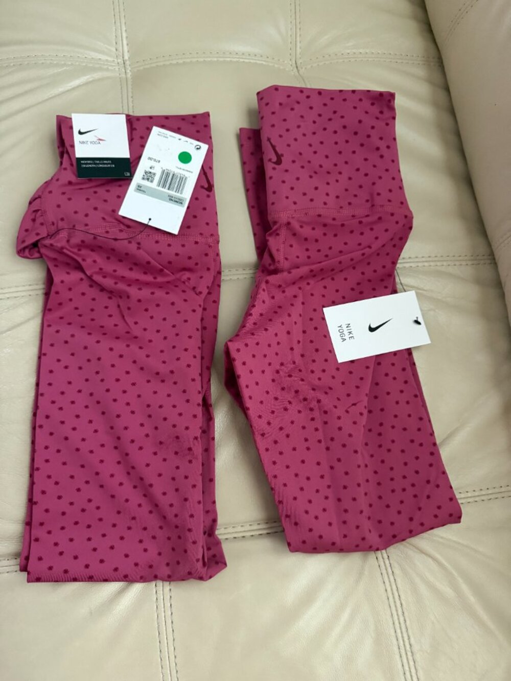 TWO (2) Nike Women's Yoga Dots Twist 7/8 Capri Tights CZ9144-633 X-Small NEW